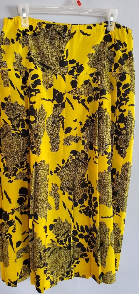 Vintage pleated skirt